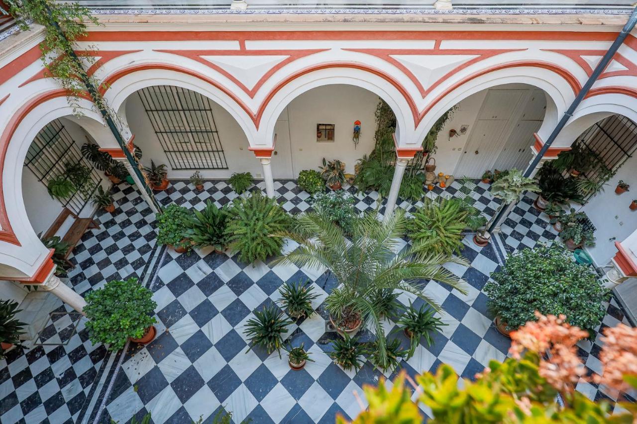 Apt. Casa Palacio Santa Cruz Cathedral Views - 세비야 외부 사진