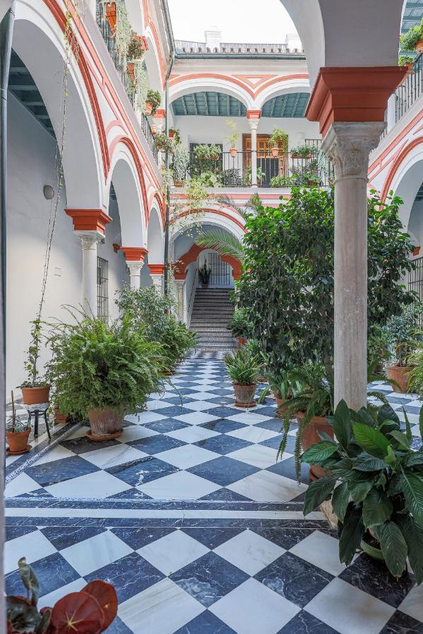 Apt. Casa Palacio Santa Cruz Cathedral Views - 세비야 외부 사진